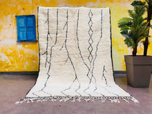 Load image into Gallery viewer, Ivory Beni Ourain Rug 5x8 ft - G1320
