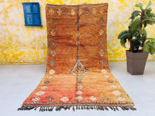 Load image into Gallery viewer, Vintage Moroccan rug 6x11 - V271, Rugs, The Wool Rugs, The Wool Rugs, 
