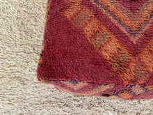 Load image into Gallery viewer, Moroccan floor cushion S422, Floor Cushions, The Wool Rugs, The Wool Rugs, 

