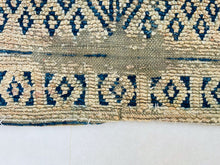 Load image into Gallery viewer, Vintage Moroccan rug 6x9 - V260, Rugs, The Wool Rugs, The Wool Rugs, 
