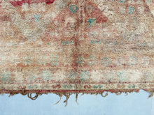 Load image into Gallery viewer, Vintage Moroccan rug 6x10 - V262, Rugs, The Wool Rugs, The Wool Rugs, 
