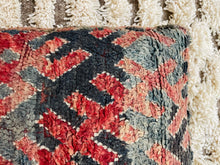 Load image into Gallery viewer, Moroccan floor pillow cover - S40, Floor Cushions, The Wool Rugs, The Wool Rugs, 