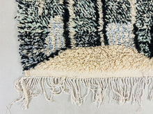 Load image into Gallery viewer, Azilal rug 4x8 - A241 - 4.7 x 8.4 ft, Rugs, The Wool Rugs, The Wool Rugs, 
