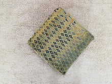 Load image into Gallery viewer, Moroccan floor cushion - S1480, Floor Cushions, The Wool Rugs, The Wool Rugs, 
