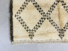 Load image into Gallery viewer, Vintage Beni Ourain rug 5x8- V417, Rugs, The Wool Rugs, The Wool Rugs, 