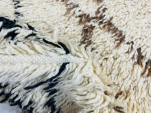 Load image into Gallery viewer, Vintage Beni Ourain rug 5x8- V416, Rugs, The Wool Rugs, The Wool Rugs, 