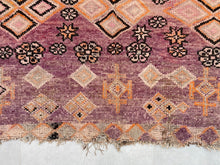 Load image into Gallery viewer, Vintage Moroccan rug 6x10 - V264, Rugs, The Wool Rugs, The Wool Rugs, 
