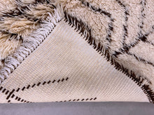 Load image into Gallery viewer, Beni ourain rug 5x7 - V398, Rugs, The Wool Rugs, The Wool Rugs, 
