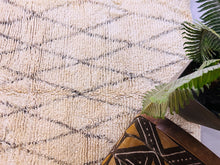 Load image into Gallery viewer, Beni ourain rug 6x8 - B931, Rugs, The Wool Rugs, The Wool Rugs, 
