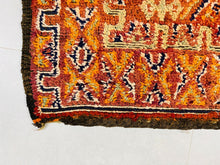 Load image into Gallery viewer, Vintage rug 6x10 - V330, Rugs, The Wool Rugs, The Wool Rugs, 