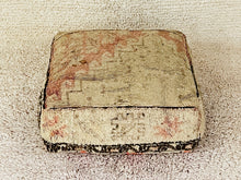 Load image into Gallery viewer, Moroccan floor cushion - S1106, Floor Cushions, The Wool Rugs, The Wool Rugs, 