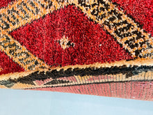 Load image into Gallery viewer, Vintage boujad rug 6x10 - V511, Rugs, The Wool Rugs, The Wool Rugs, 
