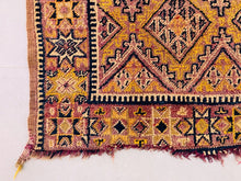 Load image into Gallery viewer, Vintage Moroccan rug 6x11 - V14, Rugs, The Wool Rugs, The Wool Rugs, 