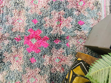Load image into Gallery viewer, Vintage rug 6x10 - V478, Rugs, The Wool Rugs, The Wool Rugs, 