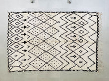 Load image into Gallery viewer, Vintage beni ourain rug 6x10 - V471, Rugs, The Wool Rugs, The Wool Rugs, 