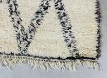 Load image into Gallery viewer, Vintage rug 5x7 - V387, Rugs, The Wool Rugs, The Wool Rugs, 