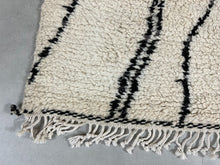 Load image into Gallery viewer, Azilal rug 4x8 - A347 - 4.7 x 8.4 ft, Rugs, The Wool Rugs, The Wool Rugs, 
