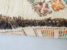 Load image into Gallery viewer, Vintage Moroccan rug 5x8 - V276, Rugs, The Wool Rugs, The Wool Rugs, 
