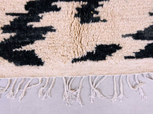 Load image into Gallery viewer, Azilal rug 4x7 - A402 - 4.5 x 7.2 ft, Rugs, The Wool Rugs, The Wool Rugs, 