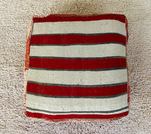 Load image into Gallery viewer, Moroccan floor cushion - S511, Floor Cushions, The Wool Rugs, The Wool Rugs, 
