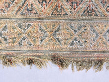 Load image into Gallery viewer, Vintage Moroccan rug 6x10 - V295, Rugs, The Wool Rugs, The Wool Rugs, 
