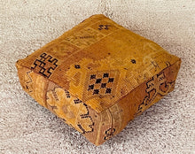 Load image into Gallery viewer, Moroccan floor cushion - S1182, Floor Cushions, The Wool Rugs, The Wool Rugs, 