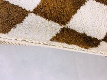 Load image into Gallery viewer, Azilal rug 4x7- A295 - 4.5 x 7.3 ft, Rugs, The Wool Rugs, The Wool Rugs, 