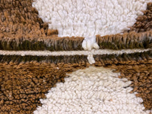 Load image into Gallery viewer, Azilal rug 4x7- A295 - 4.5 x 7.3 ft, Rugs, The Wool Rugs, The Wool Rugs, 
