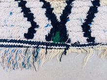 Load image into Gallery viewer, Vintage Beni Ourain Moroccan rug 2x5 - V246, Rugs, The Wool Rugs, The Wool Rugs, 