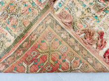 Load image into Gallery viewer, Vintage Moroccan rug 6x10 - V281, Rugs, The Wool Rugs, The Wool Rugs, 
