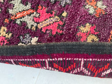 Load image into Gallery viewer, Vintage Moroccan rug 6x12 - V242, Rugs, The Wool Rugs, The Wool Rugs, 
