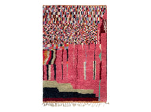 Load image into Gallery viewer, Vintage Moroccan rug 5x7 - V213