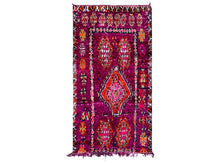 Load image into Gallery viewer, Vintage Moroccan rug 5x10 - V256