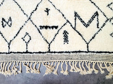 Load image into Gallery viewer, Beni ourain rug 5x8 - B63, Beni ourain, The Wool Rugs, The Wool Rugs, 