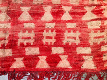 Load image into Gallery viewer, Vintage Moroccan rug 6x10 - V184, Vintage, The Wool Rugs, The Wool Rugs, 