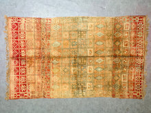 Load image into Gallery viewer, Vintage Moroccan rug 6x9 - V134, Vintage, The Wool Rugs, The Wool Rugs, 