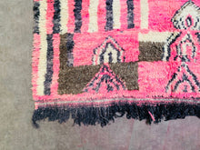Load image into Gallery viewer, Vintage Moroccan rug 5x8 - V76, Vintage, The Wool Rugs, The Wool Rugs, 
