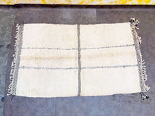 Load image into Gallery viewer, Beni ourain rug 4x8 - B64, Beni ourain, The Wool Rugs, The Wool Rugs, 
