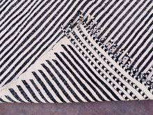 Load image into Gallery viewer, Flatweave Moroccan rug 6x10 - FM12, Flat weave Kilim Rugs, The Wool Rugs, The Wool Rugs, 