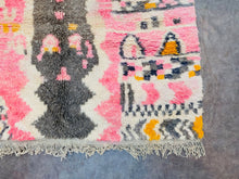 Load image into Gallery viewer, Vintage Moroccan rug 5x8 - V108, Vintage, The Wool Rugs, The Wool Rugs, 
