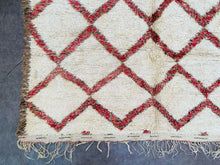 Load image into Gallery viewer, Vintage Moroccan rug 6x10 - V146, Vintage, The Wool Rugs, The Wool Rugs, 