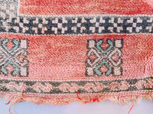 Load image into Gallery viewer, Vintage Moroccan rug 5x9 - V89, Vintage, The Wool Rugs, The Wool Rugs, 