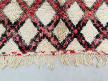 Load image into Gallery viewer, Vintage Moroccan rug 4x7 - V212, Vintage, The Wool Rugs, The Wool Rugs, 