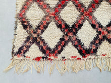 Load image into Gallery viewer, Vintage Moroccan rug 4x7 - V212, Vintage, The Wool Rugs, The Wool Rugs, 