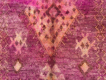 Load image into Gallery viewer, Vintage Moroccan rug 6x8 - V126, Vintage, The Wool Rugs, The Wool Rugs, 