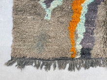Load image into Gallery viewer, Vintage Moroccan rug 5x8 - V58, Vintage, The Wool Rugs, The Wool Rugs, 
