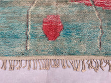 Load image into Gallery viewer, Vintage Moroccan rug 6x9 - V180, Vintage, The Wool Rugs, The Wool Rugs, 
