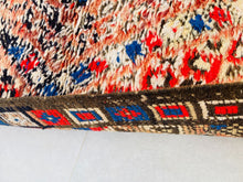 Load image into Gallery viewer, Vintage Moroccan rug 6x10 - V129, Vintage, The Wool Rugs, The Wool Rugs, 