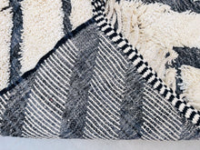 Load image into Gallery viewer, Beni ourain rug 6x8 - B116, Beni ourain, The Wool Rugs, The Wool Rugs, 