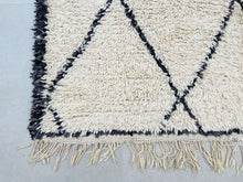 Load image into Gallery viewer, Vintage Moroccan rug 4x9 - V219, Vintage, The Wool Rugs, The Wool Rugs, 